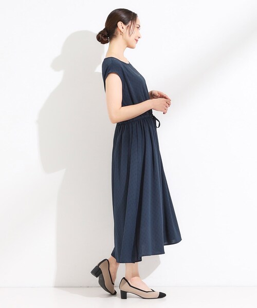 DRESKIP（ドレスキップ）の「【S-LL】さらりと1枚で決まる ジャカードワンピース（ワンピース・レディース・ネイビー/ライトオレンジ系/ブラウン系その他・01/02/03/04）」の14枚目の写真