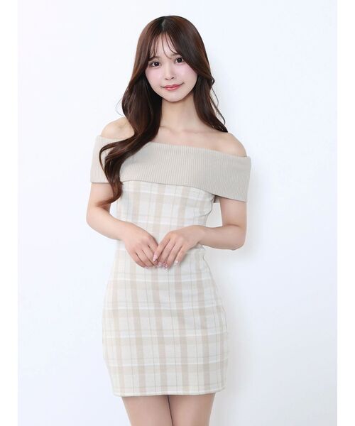 EATME(イートミー)の「Backカットアウトチェックワンピース(ワンピース・レディース・ブラック/オレンジ/ベージュ・FREE)」の9枚目の写真