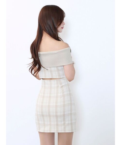 EATME(イートミー)の「Backカットアウトチェックワンピース(ワンピース・レディース・ブラック/オレンジ/ベージュ・FREE)」の10枚目の写真