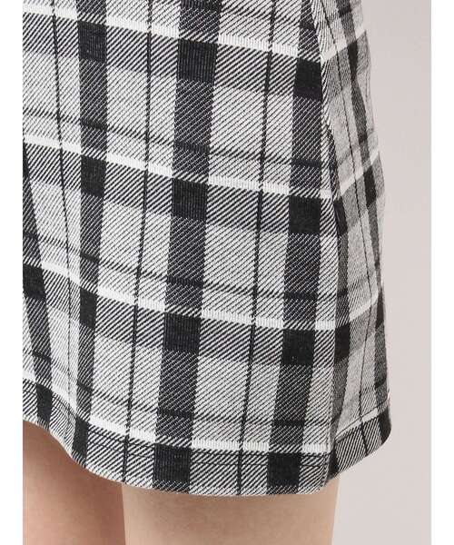 EATME(イートミー)の「Backカットアウトチェックワンピース(ワンピース・レディース・ブラック/オレンジ/ベージュ・FREE)」の18枚目の写真