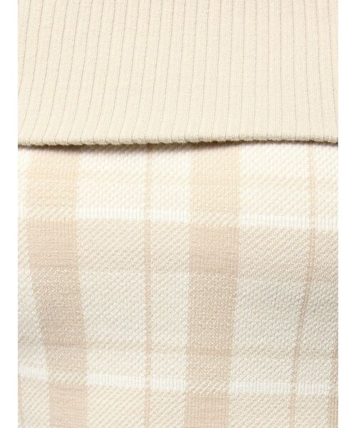 EATME(イートミー)の「Backカットアウトチェックワンピース(ワンピース・レディース・ブラック/オレンジ/ベージュ・FREE)」の22枚目の写真