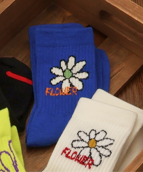 BREEZE(ブリーズ)の「お花・ファイヤーソックス(ソックス/靴下・キッズ・ライム/ブラック/アイボリー/ブルー・15 /18/21)」の4枚目の写真
