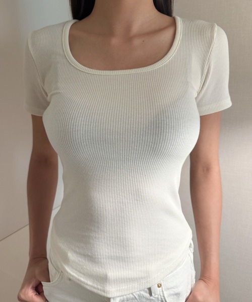 KONVINI(コンビニ)の「スリムフィットディープネックTシャツ/Deepneck T-shirt(Tシャツ/カットソー・レディース・ブルー/ブラック/ホワイト/グレー・FREE)」の2枚目の写真