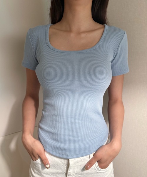 KONVINI(コンビニ)の「スリムフィットディープネックTシャツ/Deepneck T-shirt(Tシャツ/カットソー・レディース・ブルー/ブラック/ホワイト/グレー・FREE)」の5枚目の写真