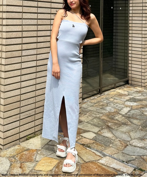 BACK TO THE FIELD（バック トゥー ザ フィールド）の「【MLB】サイドオープンキャミロングワンピース（ワンピース・レディース・ブルー/オフホワイト/ブラック・FREE）」の11枚目の写真