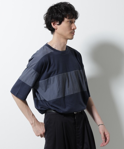 NANO universe(ナノユニバース)の「リラックス異素材ボーダーTシャツ 半袖(Tシャツ/カットソー・メンズ・ブラック/カーキ/ネイビー・M/L)」の2枚目の写真