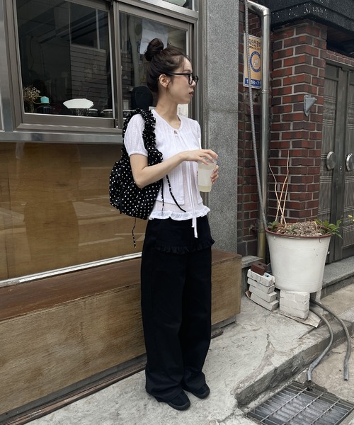 UNE MANSION（ユヌマンション）の「シースルーサマーニットパンチングフリルリボンカーディガン&キャミソールセット（ニット/セーター・レディース・ホワイト/レッド/ネイビー/イエロー・FREE）」の13枚目の写真