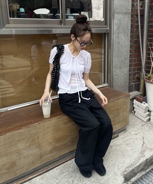 UNE MANSION（ユヌマンション）の「シースルーサマーニットパンチングフリルリボンカーディガン&キャミソールセット（ニット/セーター・レディース・ホワイト/レッド/ネイビー/イエロー・FREE）」の18枚目の写真