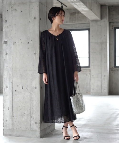 STYLE DELI(スタイルデリ)の「【LUXE】ウェーブレースロングワンピース(ワンピース・レディース・ブラック・01/02)」の2枚目の写真