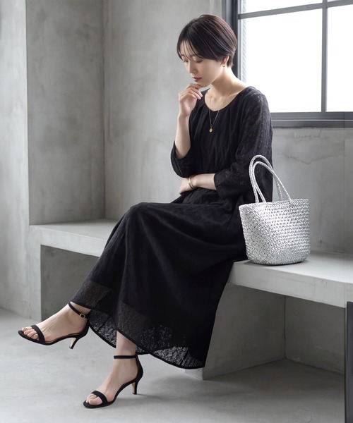 STYLE DELI(スタイルデリ)の「【LUXE】ウェーブレースロングワンピース(ワンピース・レディース・ブラック・01/02)」の3枚目の写真