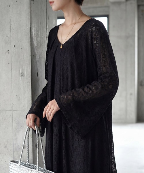 STYLE DELI(スタイルデリ)の「【LUXE】ウェーブレースロングワンピース(ワンピース・レディース・ブラック・01/02)」の5枚目の写真
