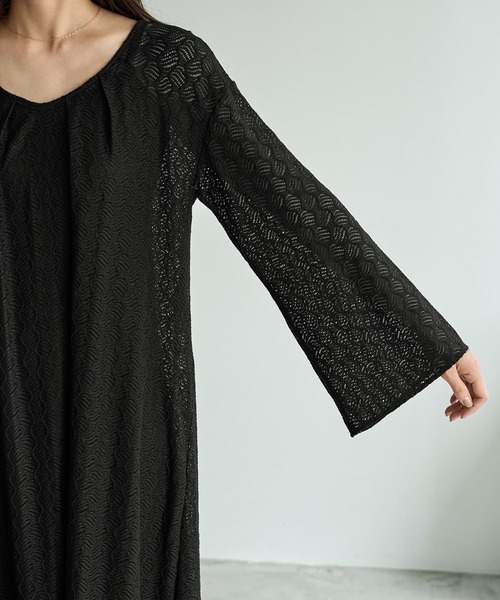 STYLE DELI(スタイルデリ)の「【LUXE】ウェーブレースロングワンピース(ワンピース・レディース・ブラック・01/02)」の8枚目の写真