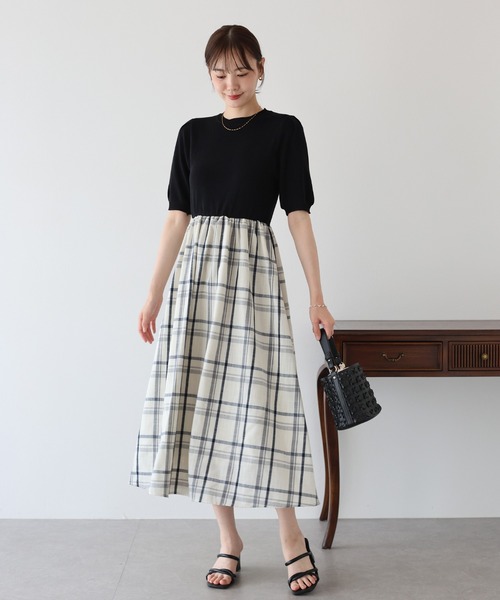BLUEEAST(ブルーイースト)の「チェックドッキングワンピース(ワンピース・レディース・ホワイト/ネイビー/ベージュ・MEDIUM)」の12枚目の写真