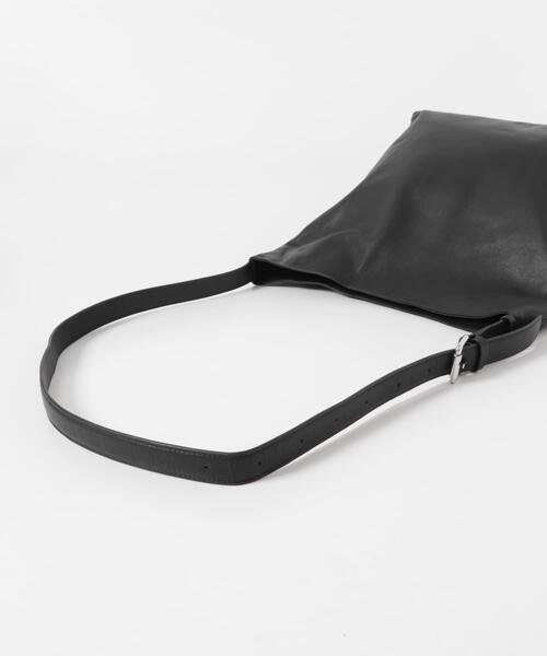 URBAN RESEARCH DOORS（アーバンリサーチドアーズ）の「MILLEDNAPPAレザーショルダ（ショルダーバッグ・メンズ・ブラウン/ブラック・-）」の6枚目の写真