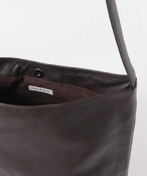 URBAN RESEARCH DOORS（アーバンリサーチドアーズ）の「MILLEDNAPPAレザーショルダ（ショルダーバッグ・メンズ・ブラウン/ブラック・-）」の11枚目の写真