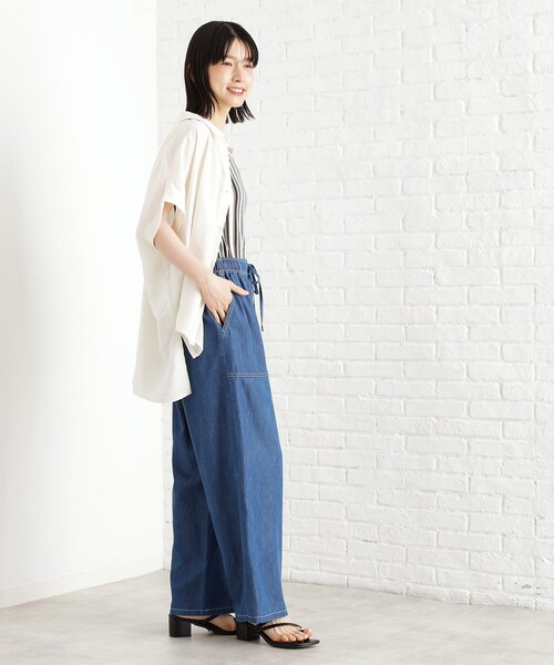 THE SHOP TK （ザ ショップ ティーケー ）の「デニムイージーワイドパンツ【洗える】（その他パンツ・レディース・ネイビー/ライトブルー・13/12）」の9枚目の写真