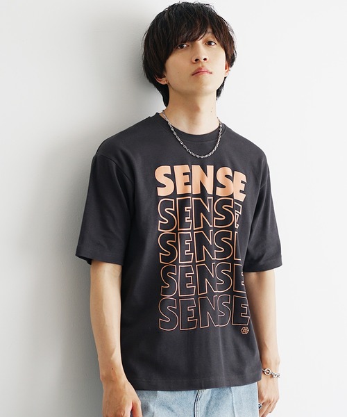 MinoriTY（マイノリティ）の「【MinoriTY】ソフトタッチ×厚手仕立て センスグラデーションアートロゴデザインTシャツ ボックスシルエット メンズ 半袖Tシャツ 夏服（Tシャツ/カットソー・メンズ・ホワイト系その他/スミクロ/ブラック系その他/オフホワイト・L/M/S）」の3枚目の写真