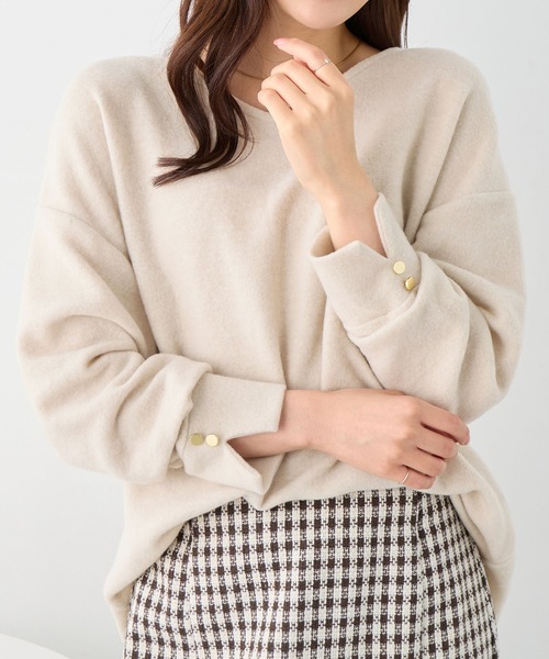 alotta(アロッタ)の「柔らかニットソー素材金ボタンゆるトップス(Tシャツ/カットソー・レディース・チャコール/ボルドー/ライトベージュ/カーキ・LL/L/M)」の3枚目の写真