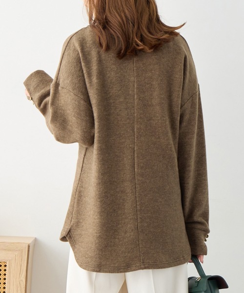 alotta(アロッタ)の「柔らかニットソー素材金ボタンゆるトップス(Tシャツ/カットソー・レディース・チャコール/ボルドー/ライトベージュ/カーキ・LL/L/M)」の13枚目の写真