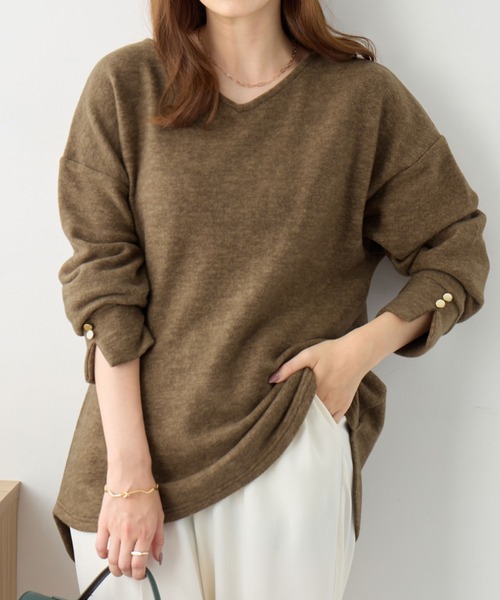 alotta(アロッタ)の「柔らかニットソー素材金ボタンゆるトップス(Tシャツ/カットソー・レディース・チャコール/ボルドー/ライトベージュ/カーキ・LL/L/M)」の11枚目の写真