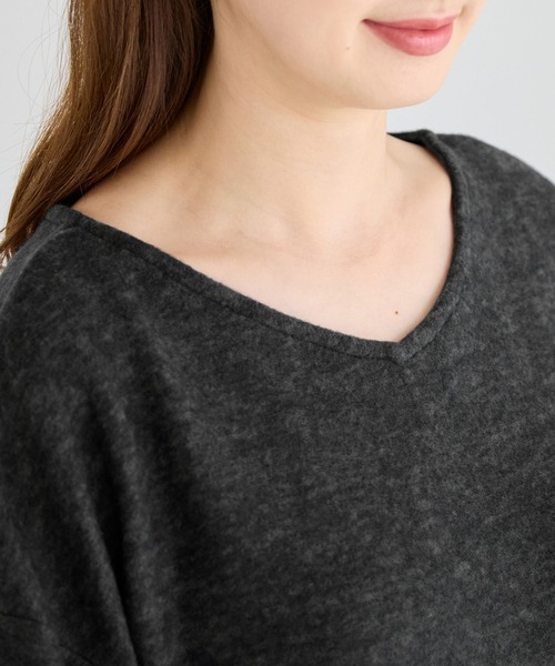 alotta(アロッタ)の「柔らかニットソー素材金ボタンゆるトップス(Tシャツ/カットソー・レディース・チャコール/ボルドー/ライトベージュ/カーキ・LL/L/M)」の20枚目の写真