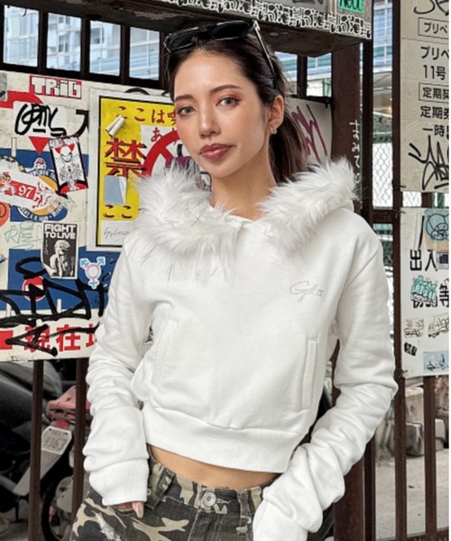 GYDA（ジェイダ）の「Gyda bijouファーパーカー（パーカー・レディース・ブラック/オフホワイト/グレー・FREE）」の2枚目の写真