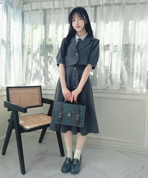 F i.n.t(フィント)の「釦使いパフスリーブジャケットセットアップ(セットアップ・レディース・グレー/ブラウン・FREE)」の1枚目の写真