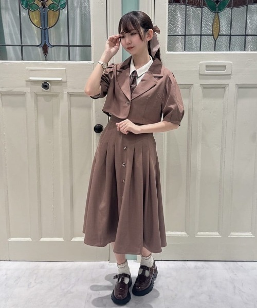 F i.n.t(フィント)の「釦使いパフスリーブジャケットセットアップ(セットアップ・レディース・グレー/ブラウン・FREE)」の15枚目の写真