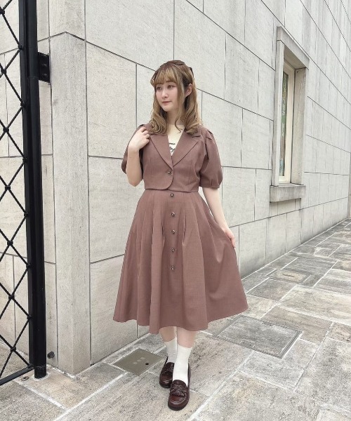 F i.n.t(フィント)の「釦使いパフスリーブジャケットセットアップ(セットアップ・レディース・グレー/ブラウン・FREE)」の21枚目の写真