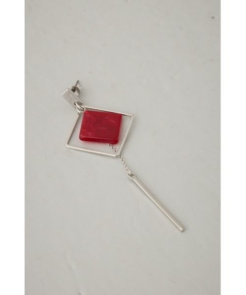 AZUL by moussy(アズールバイマウジー)の「アクリル×メタルアシンメトリーピアス(ピアス(両耳用)・レディース・ブラック系その他/レッド/ブラウン・FREE)」の21枚目の写真