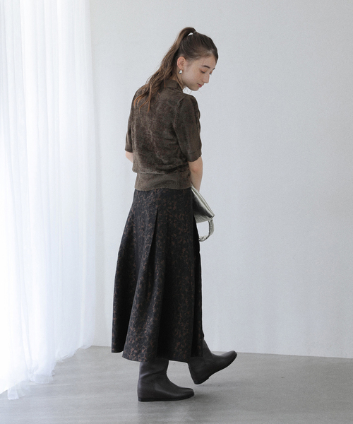 La TOTALITE（ラトータリテ）の「【洗える】ベロアハーフスリーブニット（ニット/セーター・レディース・ベージュ/ネイビー/ブラウン・FREE）」の7枚目の写真