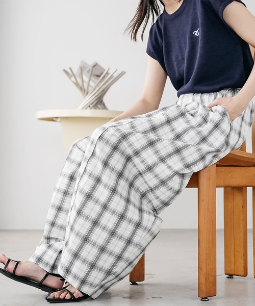 mili an deni(ミリアンデニ)の「チェックワイドパンツ(その他パンツ・レディース・ブラック/オフホワイト・M)」の15枚目の写真