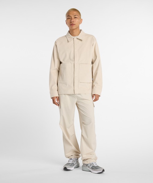 NEW BALANCE(ニューバランス)の「ストレッチコーデュロイオーバーシャツ(シャツ/ブラウス・メンズ・グレイッシュベージュ・SMALL/MEDIUM/LARGE/X-LARGE)」の3枚目の写真
