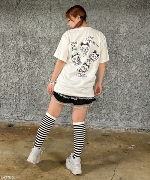 セール】【TVアニメ『ダンダダン』】SAY FAREWELL! Tシャツ（Tシャツ