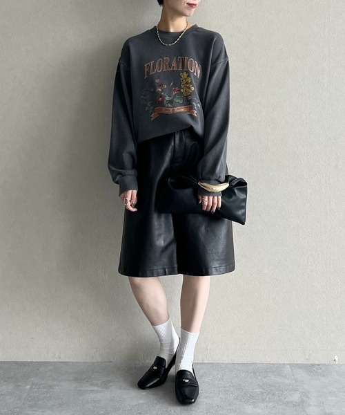 mysty woman（ミスティウーマン）の「ピグメントフラワー裏毛スウェット 581998（スウェット・レディース・チャコールグレー/アイボリー/ブラウン・FREE）」の6枚目の写真