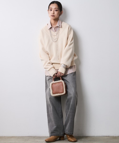 CHIC STYLE（シックスタイル）の「Vネックニットプルオーバー＜大きいサイズ有＞シックスタイル（ニット/セーター・レディース・ブラック/アイボリー/ボルドー/グレー・5L/4L/3L/LL/L/M）」の20枚目の写真