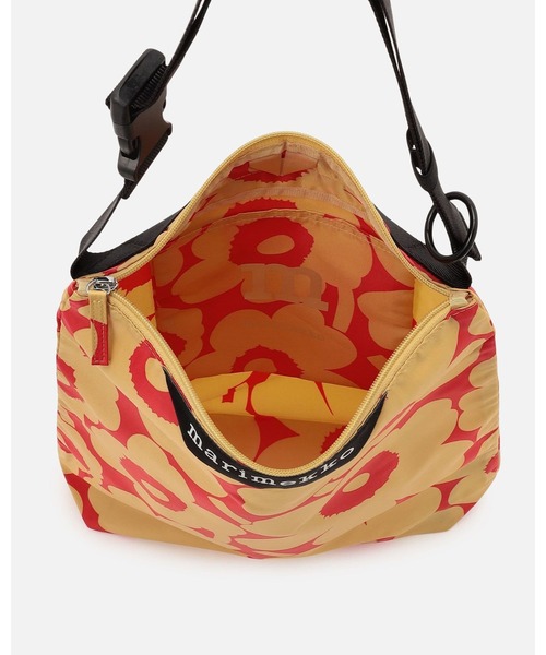 marimekko(マリメッコ)の「Unikko / Neat Crossbody shoulder bag M(ショルダーバッグ・レディース・レッド・FREE)」の6枚目の写真