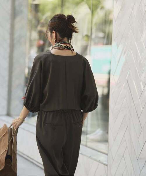 VERMEIL par iena（ヴェルメイユパーイエナ）の「《追加》サテンオールインワン（つなぎ/オールインワン・レディース・ネイビー/カーキ・36/38）」の6枚目の写真