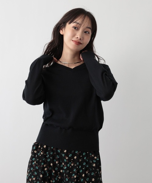 FOUND GOOD（ファウンドグッド）の「メンカシミヤVネックニット（ニット/セーター・レディース・レッド系8/ベージュ/グレー系2/ブラック・L/M）」の8枚目の写真