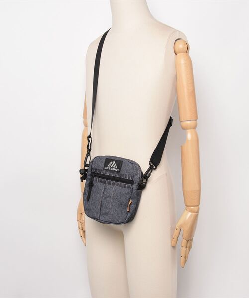 GREGORY(グレゴリー)の「クイックポケットM QUICK POCKET M ブラックデニムNeedby(ショルダーバッグ・メンズ・ブラック系その他・ONE SIZE)」の5枚目の写真