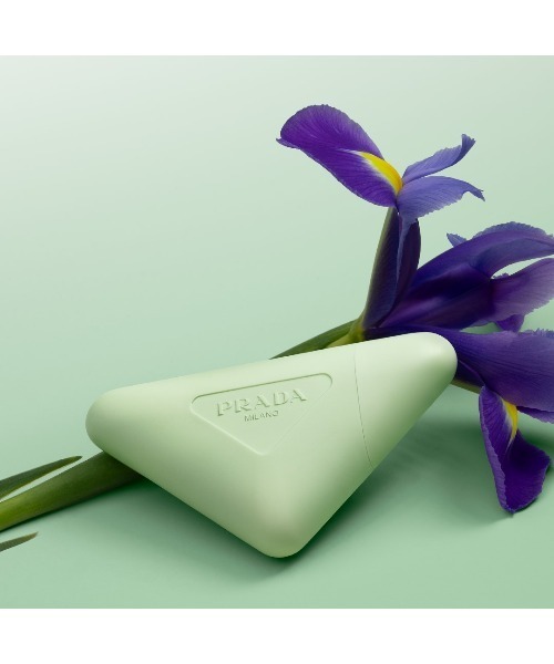 プラダ ハンド トリプルケア ハンドクリーム プラダ ハンド トリプルケア ハンドクリーム｜ハンドケア