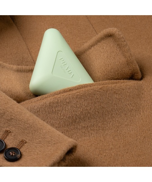新発売】プラダ ハンド トリプルケア ハンドクリーム（ハンドケア