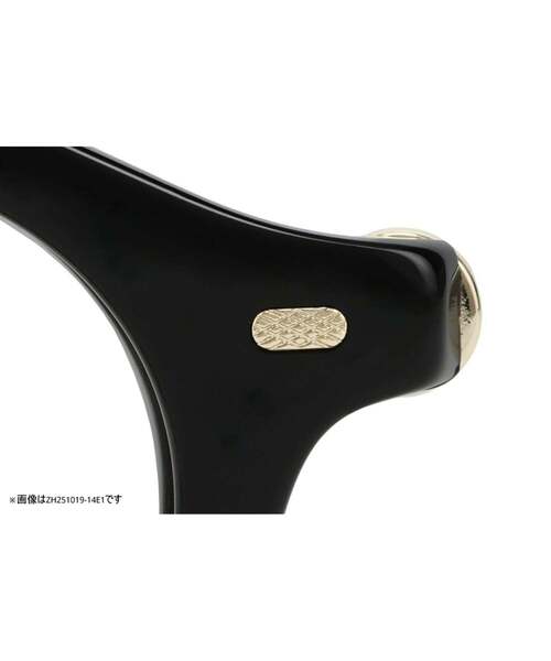 Zoff(ゾフ)の「【黒石奈央子さん コラボ】 Zoff|Naoko Kuroishi ボストン型 メガネ|クラウンパント 眼鏡 伊達めがね 度付き(レンズ交換券付) ユニセックス おしゃれ(メガネ・レディース・ライトグレー系/グリーン/ブラック/ライトイエロー・FREE)」の5枚目の写真