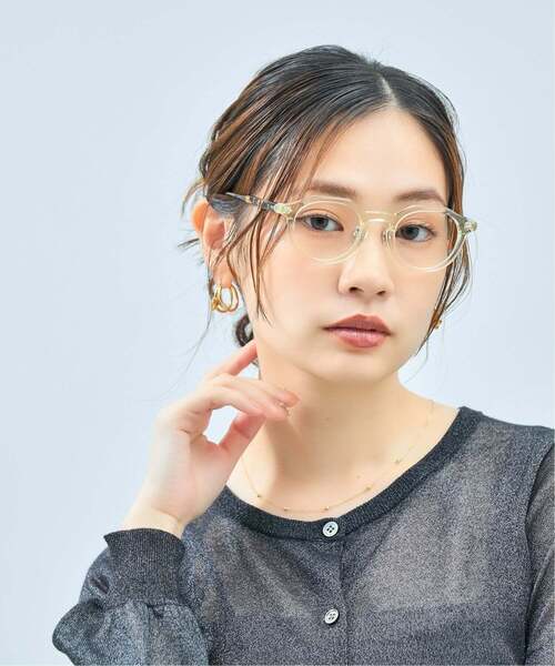 Zoff(ゾフ)の「【黒石奈央子さん コラボ】 Zoff|Naoko Kuroishi ボストン型 メガネ|クラウンパント 眼鏡 伊達めがね 度付き(レンズ交換券付) ユニセックス おしゃれ(メガネ・レディース・ライトグレー系/グリーン/ブラック/ライトイエロー・FREE)」の12枚目の写真