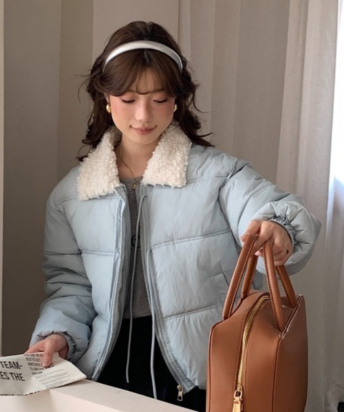 Ritzy（リッツィー）の「フロントリボンデザイン 衿ボアエコダウンジャケット（ダウンジャケット/コート・レディース・ブラック/ブルー/イエロー/アイボリー・M/L）」の3枚目の写真