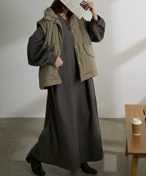 HUG.U（ハグユー）の「＜選べる着丈＞ 大人スウェットワンピ（ワンピース・レディース・ベージュ/ダークグレー/ライトグレー/ブラック/ライトブルー・レギュラー丈/トール丈）」の13枚目の写真