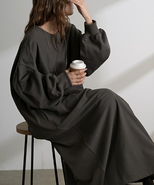 HUG.U（ハグユー）の「＜選べる着丈＞ 大人スウェットワンピ（ワンピース・レディース・ベージュ/ダークグレー/ライトグレー/ブラック/ライトブルー・レギュラー丈/トール丈）」の11枚目の写真