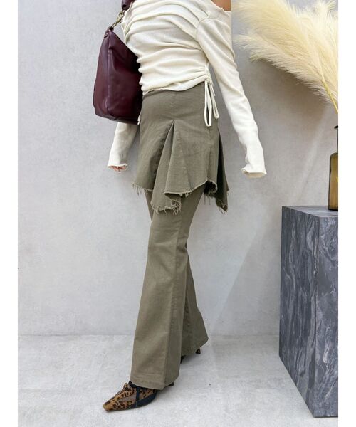 EVRIS（エヴリス）の「レイヤードフレアパンツ（その他パンツ・レディース・ブラック/カーキ・SMALL/MEDIUM）」の7枚目の写真