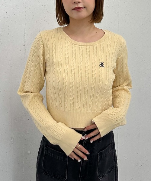 archives(アルシーヴ)の「ロゴ刺繍ケーブルニットプルオーバー(ニット/セーター・レディース・グレー/アイボリー/ブラウン/イエロー・MEDIUM)」の12枚目の写真