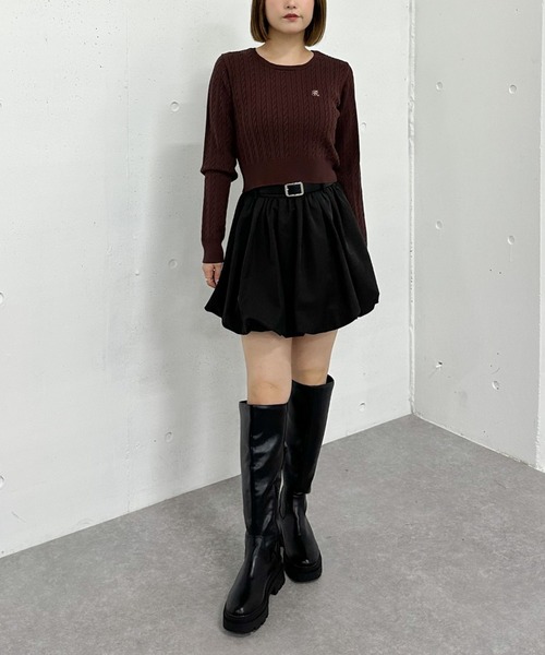 archives(アルシーヴ)の「ロゴ刺繍ケーブルニットプルオーバー(ニット/セーター・レディース・グレー/アイボリー/ブラウン/イエロー・MEDIUM)」の6枚目の写真